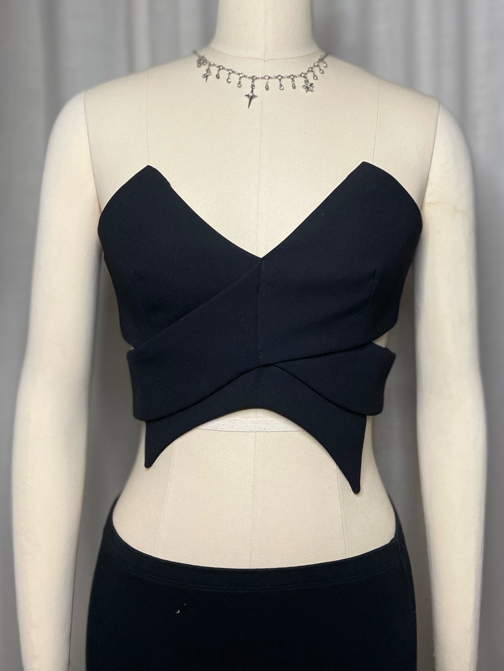 🖤KEEPSAKE The Label - Structured Black Cross-Waist Bodice Crop Top Size M